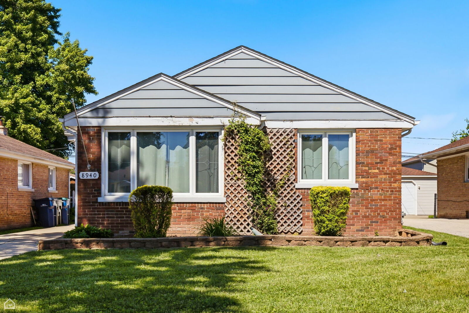 Property Photo: 8940 S Utica Avenue IL 60805
