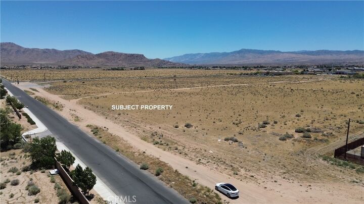 Property Photo:  3112721 28 Central Road  CA 92307 