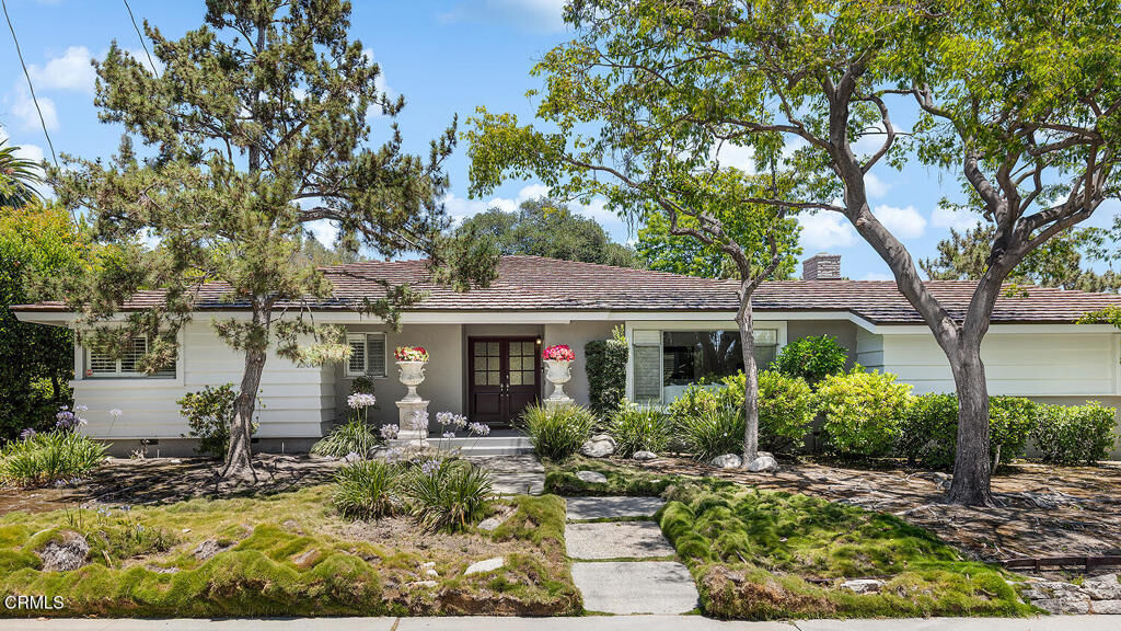 Property Photo: 1300 S Marengo Avenue CA 91106