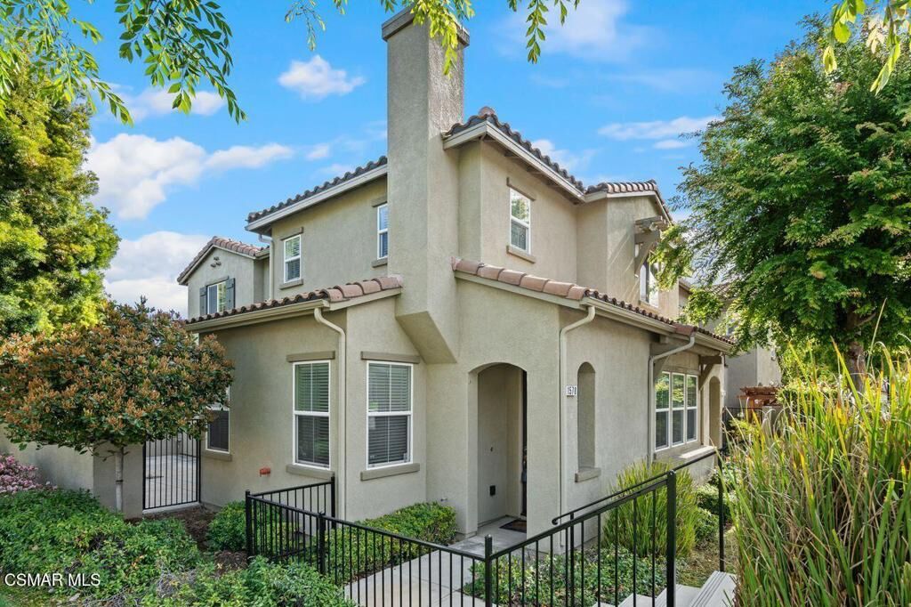 Property Photo: 1570 Silver Shadow Drive CA 91320
