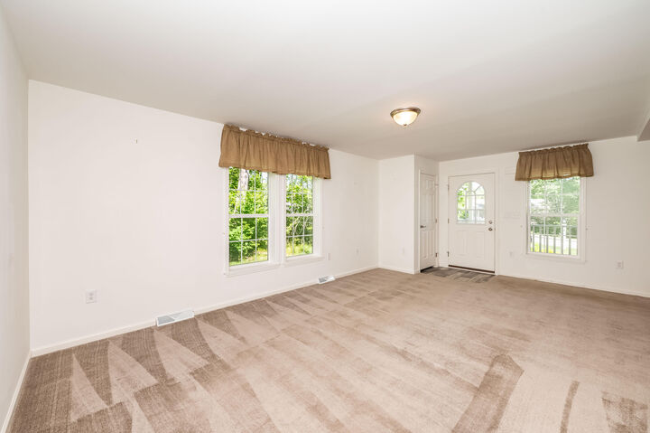Property Photo: 9 Wiscasset Street ME 03901