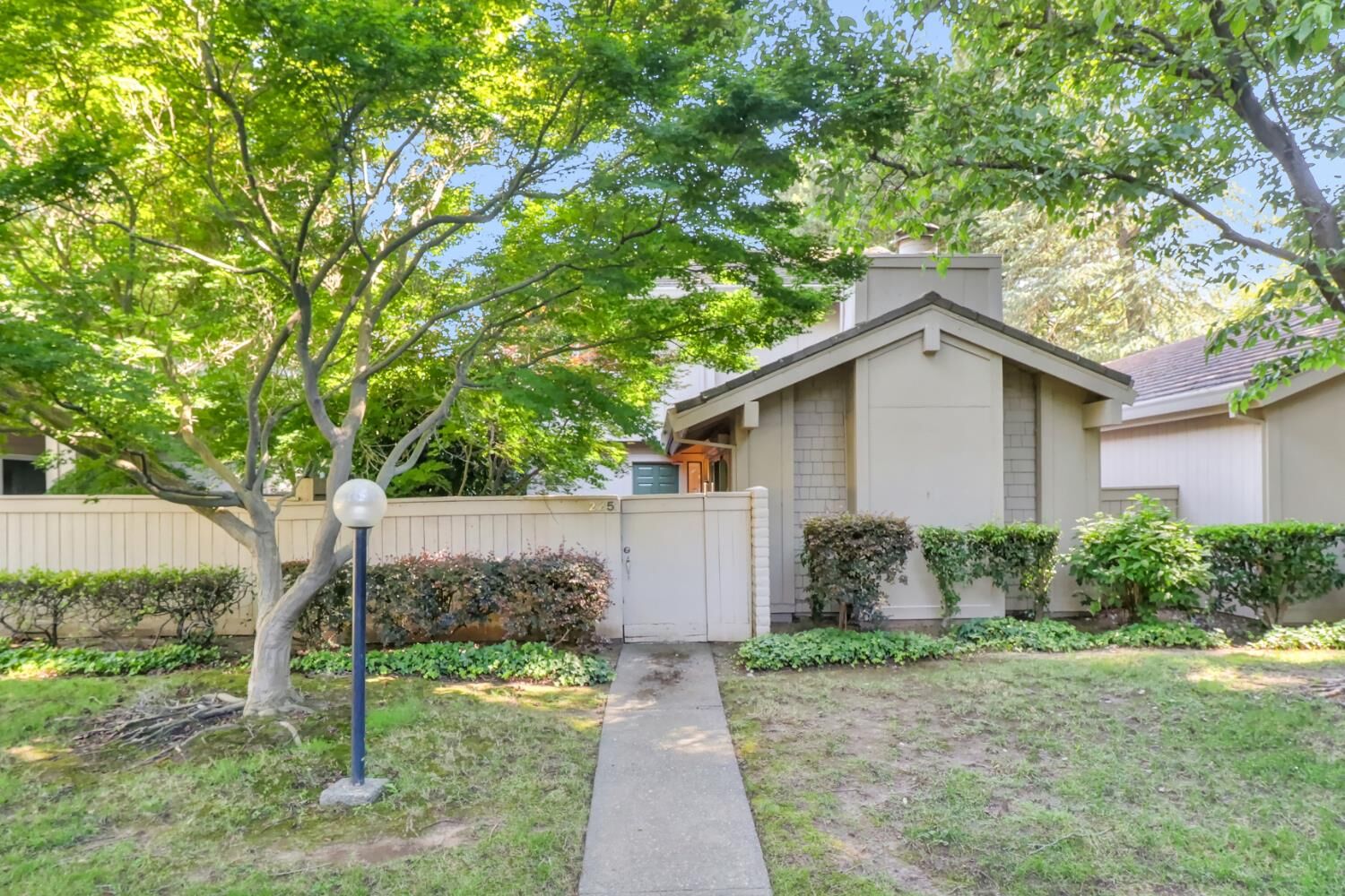 Property Photo: 225 Hartnell Place CA 95825