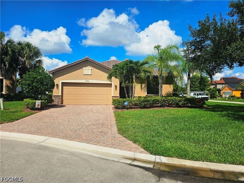 Property Photo: 9372 Via Murano Court FL 33905