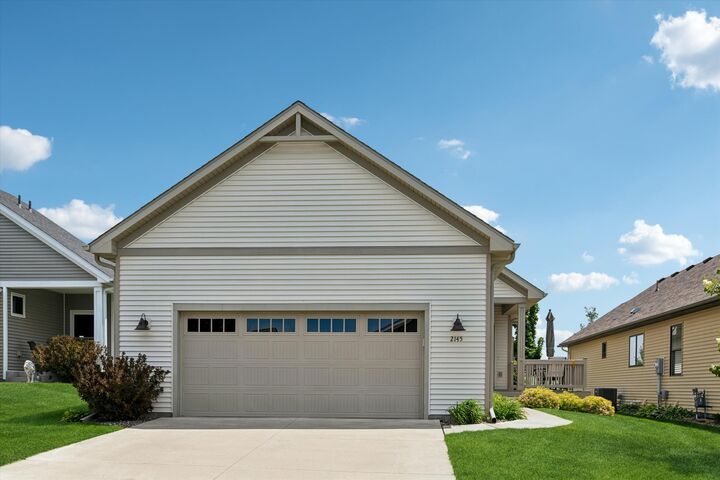 Property Photo:  2145 Ontario Lane  MN 55057 