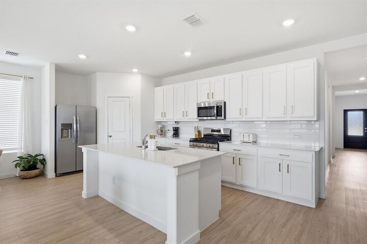 Property Photo: 1236 Haggetts Pond Road TX 75126