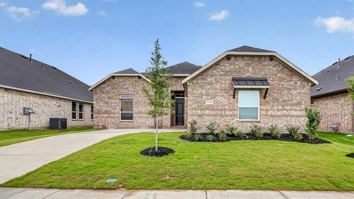 Property Photo: 4928 Simmental Drive TX 76001