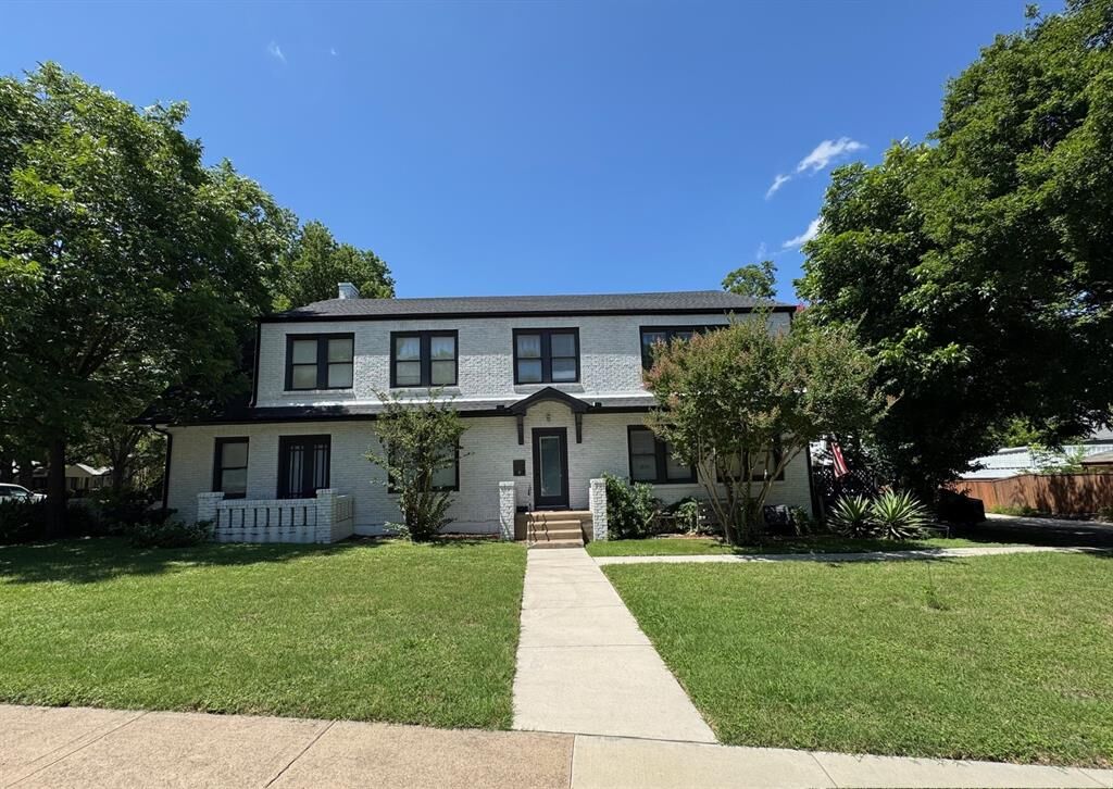 Property Photo: 515 Monticello Drive 3C TX 76107