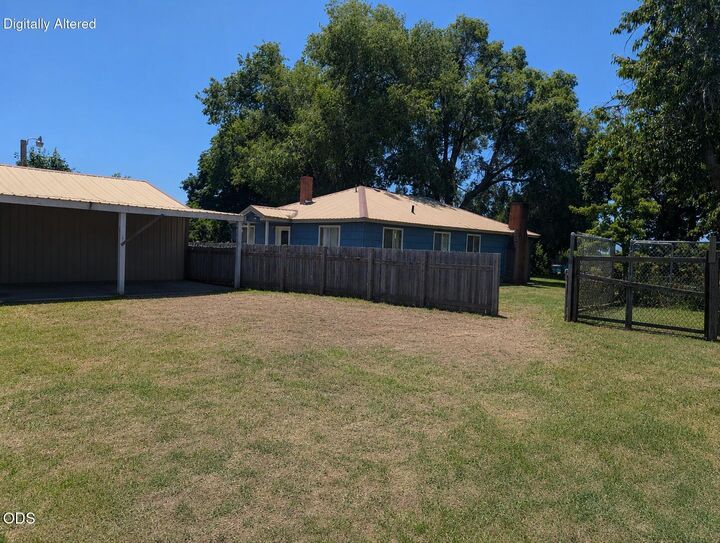 Property Photo: 37419 Modoc Point Road OR 97624