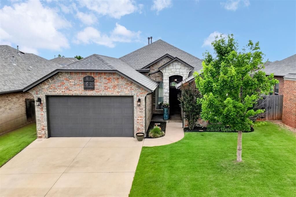 Property Photo: 16404 Iron Fire Court OK 73013