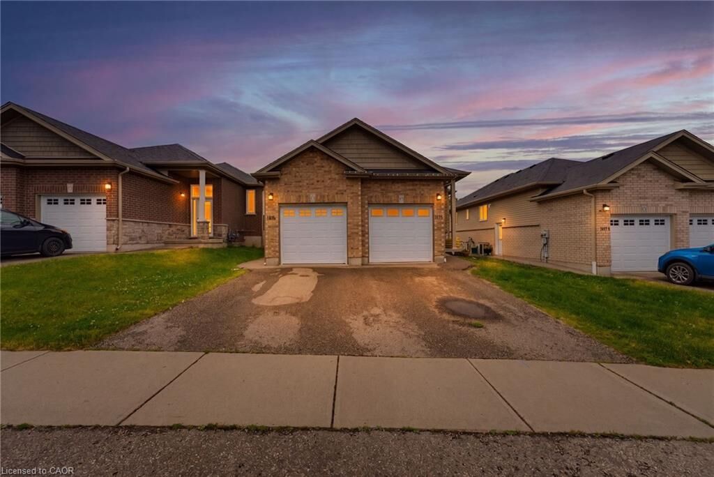 Property Photo: 185 Wedgewood Drive ON N4T 0K1