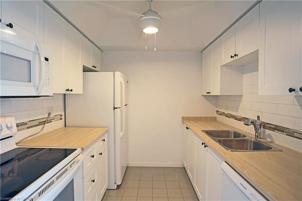 Property Photo: 107 Bagot Street 411 ON N1H 8H5