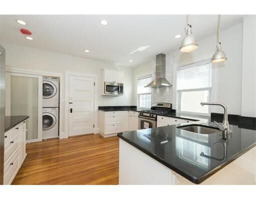 Property Photo:  61 Marlboro Street 2  MA 02478 