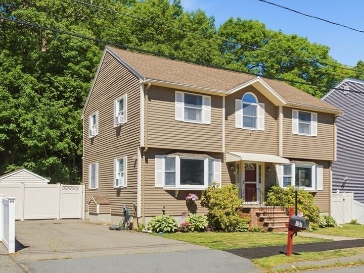 Property Photo:  137 Maplewood Rd  MA 01904 