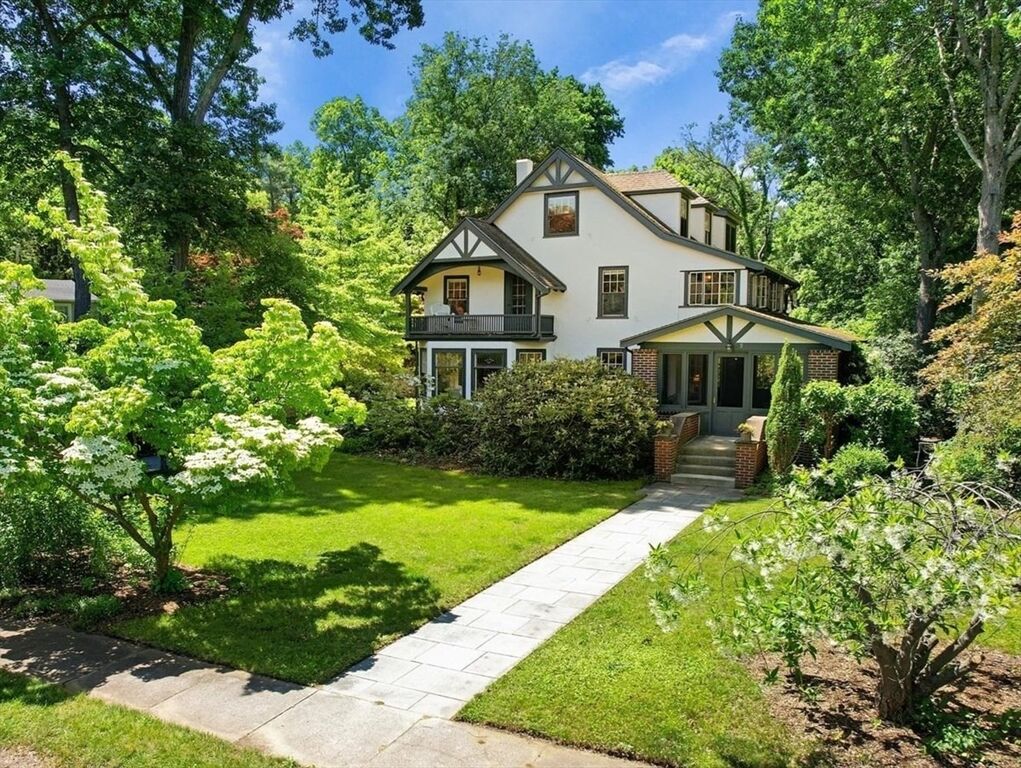 Property Photo:  9 Wilson St  MA 01890 