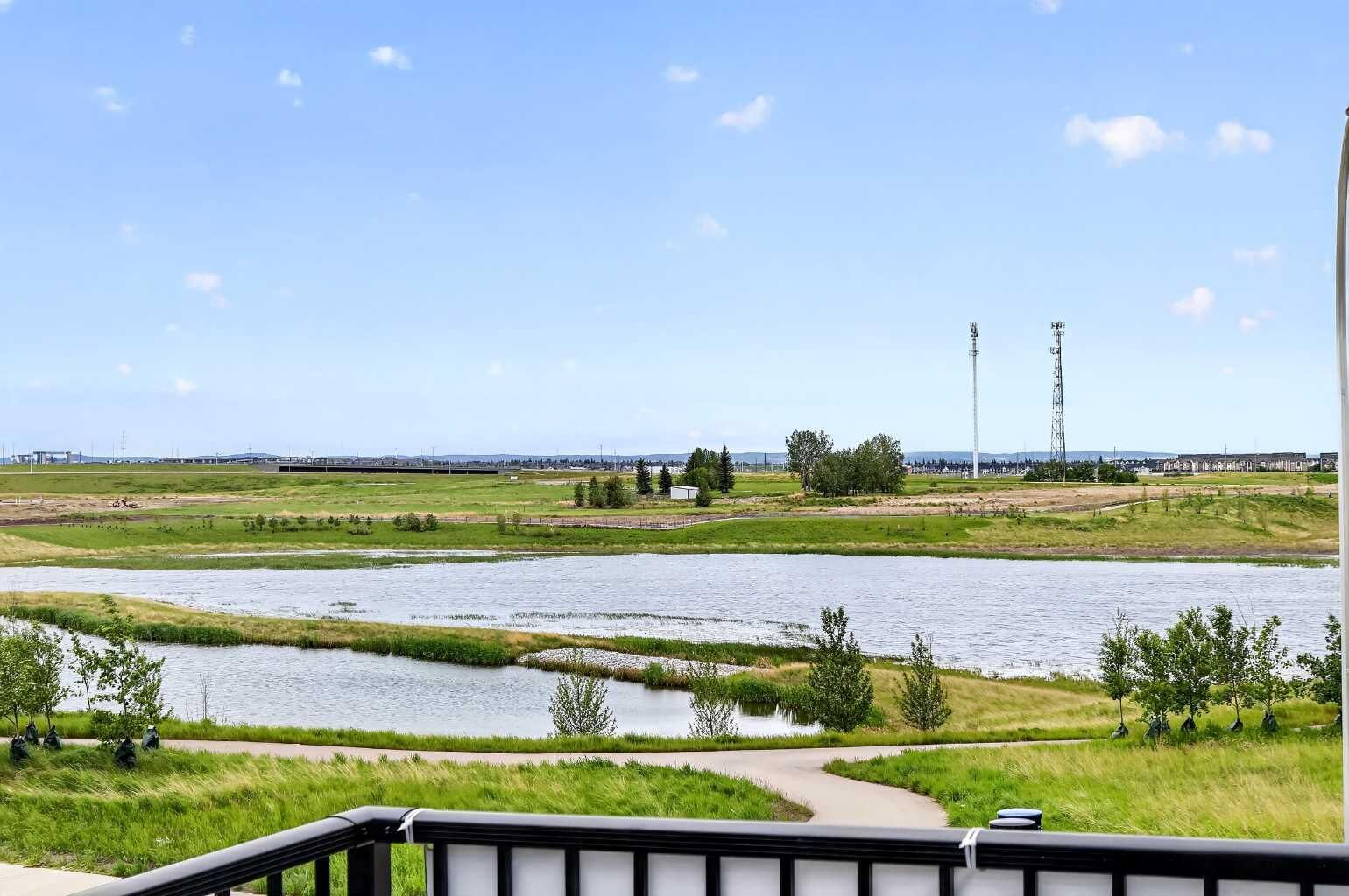 Property Photo: 6 Hotchkiss Parade SE AB T3S 0X5