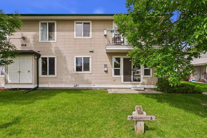 Property Photo: 616 19 Street SE 103 AB T1V 1T1