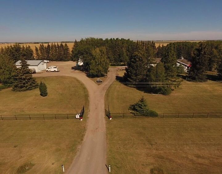 Property Photo: 29104 Highway 27 AB T4H 1P2