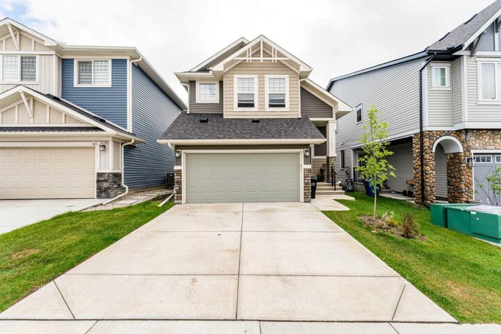 Property Photo: 1484 Bayview Point SW AB T4B 3N8