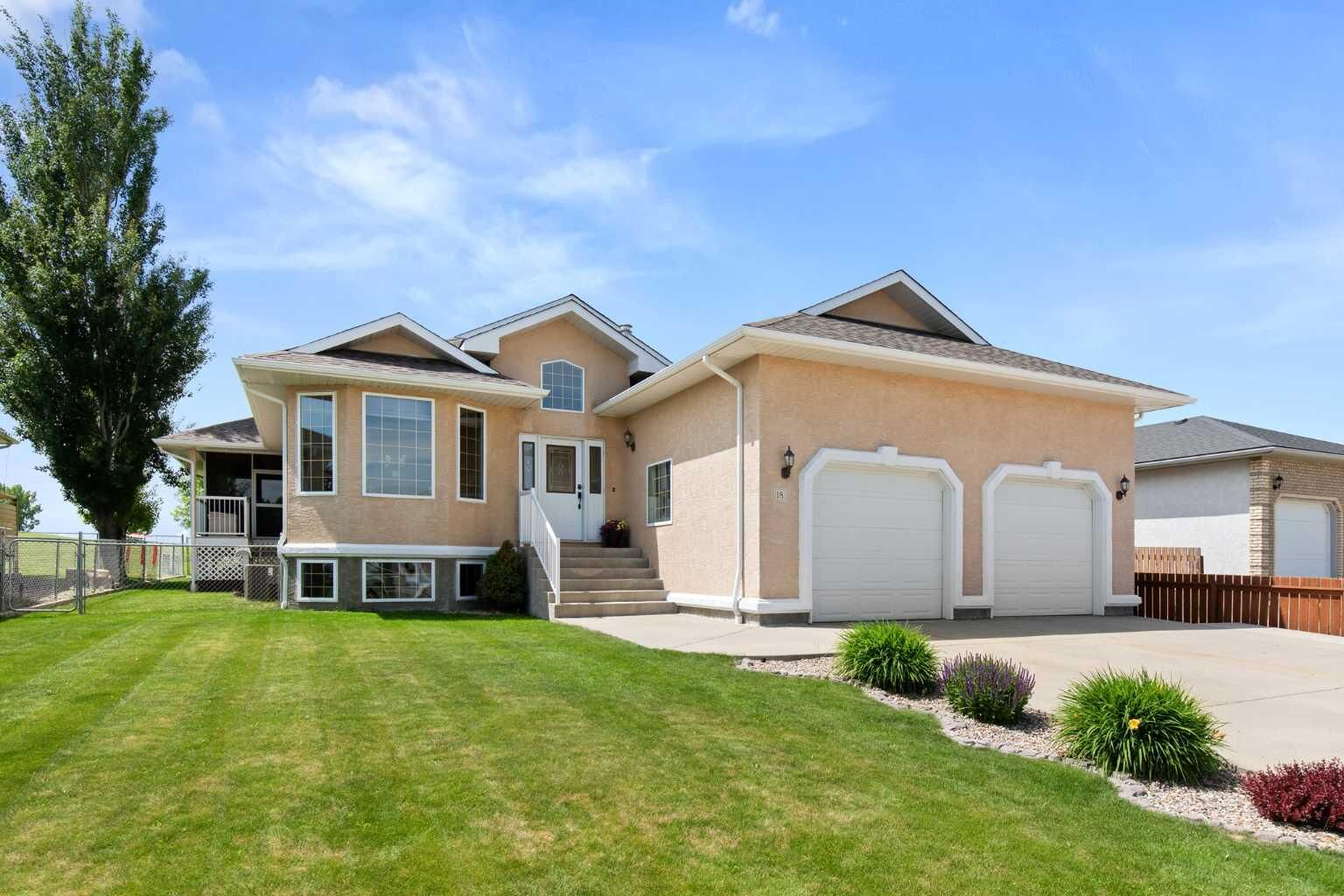 Property Photo: 18 Riverview Drive SE AB T0J 2P0