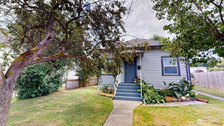 Property Photo: 830 Garfield Street WA 98273