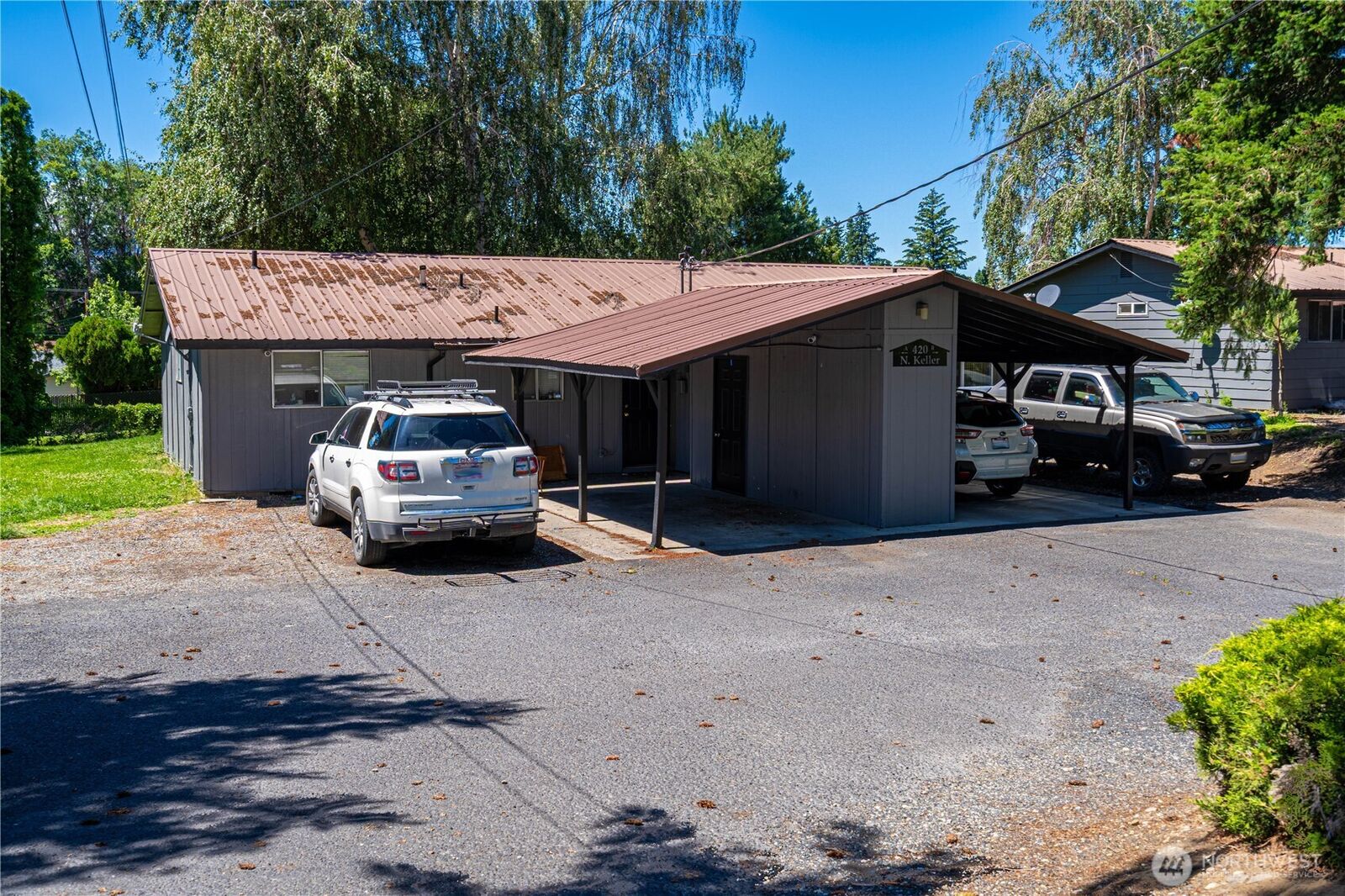 Property Photo: 420 N Keller Avenue A & B WA 98802