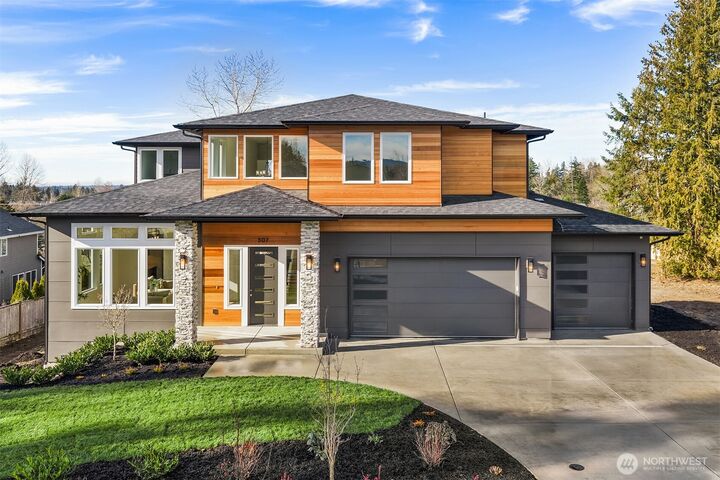 Property Photo:  507  Orcas Ave NE  WA 98059 