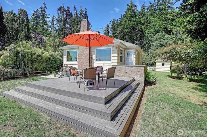 Property Photo:  562  Moe Road  WA 98282 