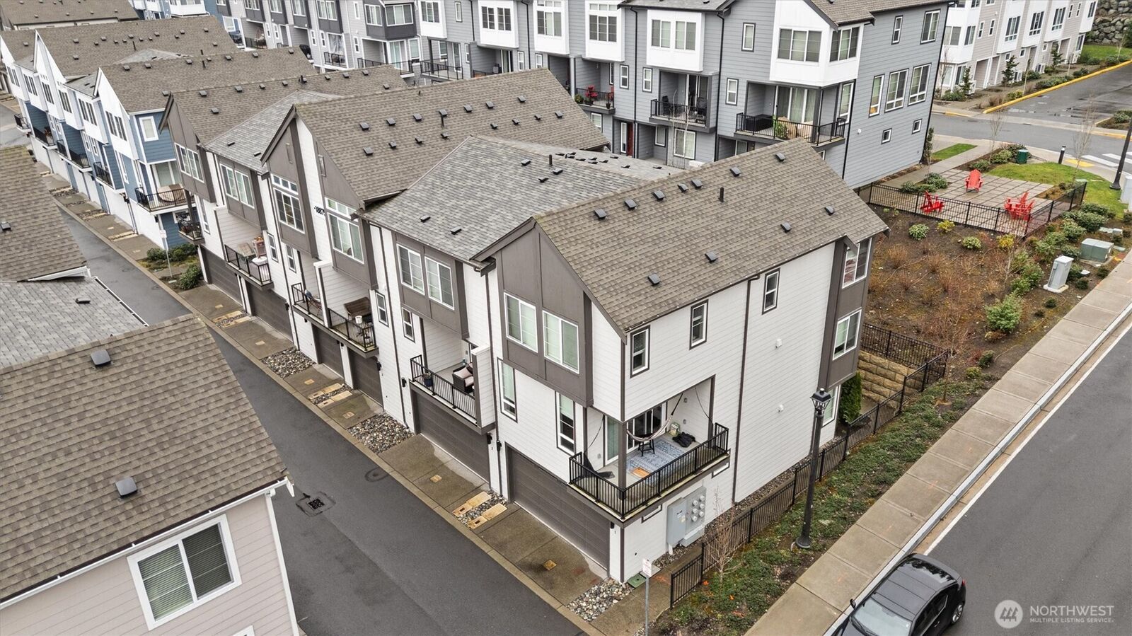 Property Photo: 18875 67th Drive NE 4 WA 98028