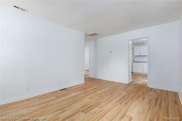 Property Photo:  18777 Kingsville Street  MI 48225 