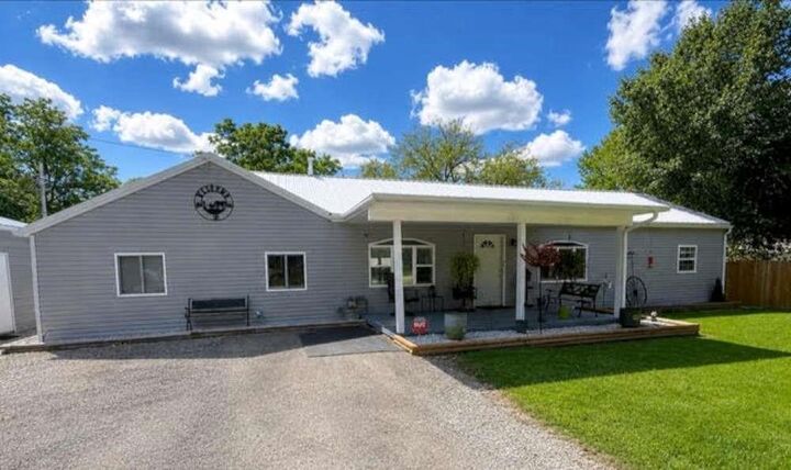 Property Photo:  1460 Rice Road  IN 47330 