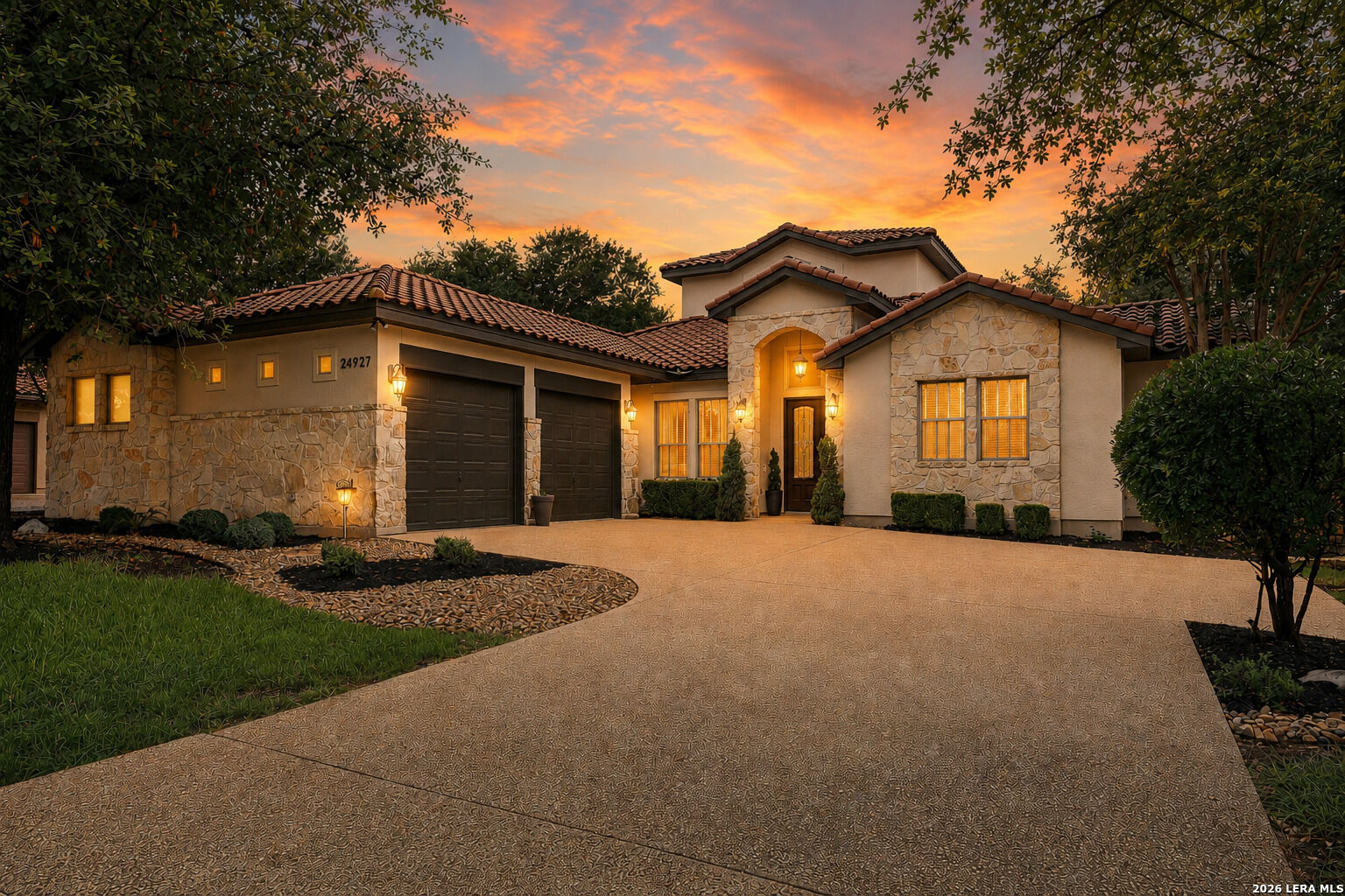 Property Photo:  24927 Estancia Cir  TX 78260 