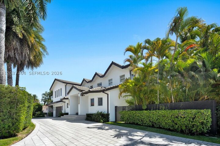 Property Photo:  431 Layne Blvd  FL 33009 