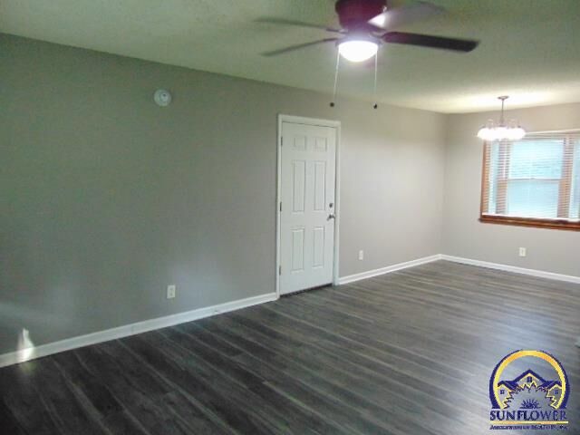 Property Photo:  1407 SW Glencoe St  KS 66611 