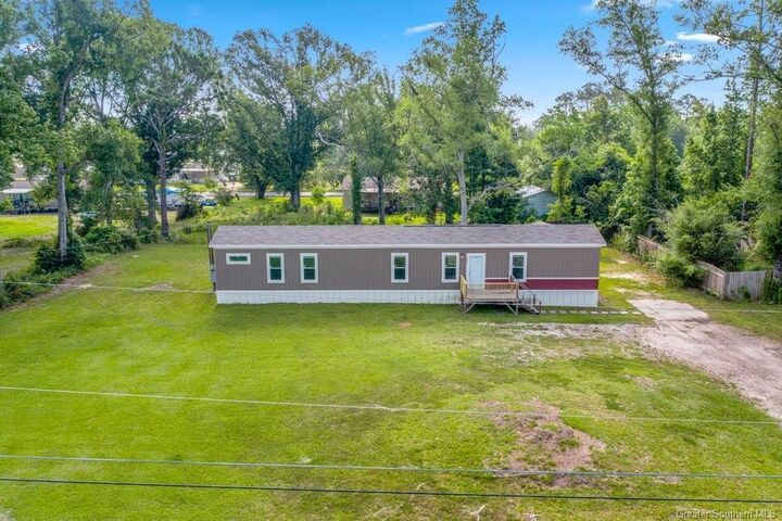 Property Photo: 1412 Foxboro Drive LA 70611