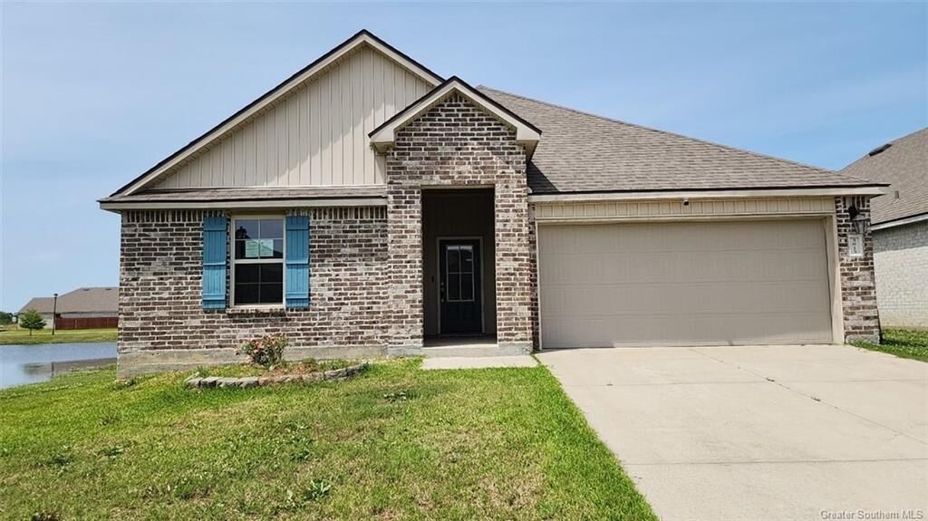 Property Photo: 3813 Barn Owl Drive LA 70615