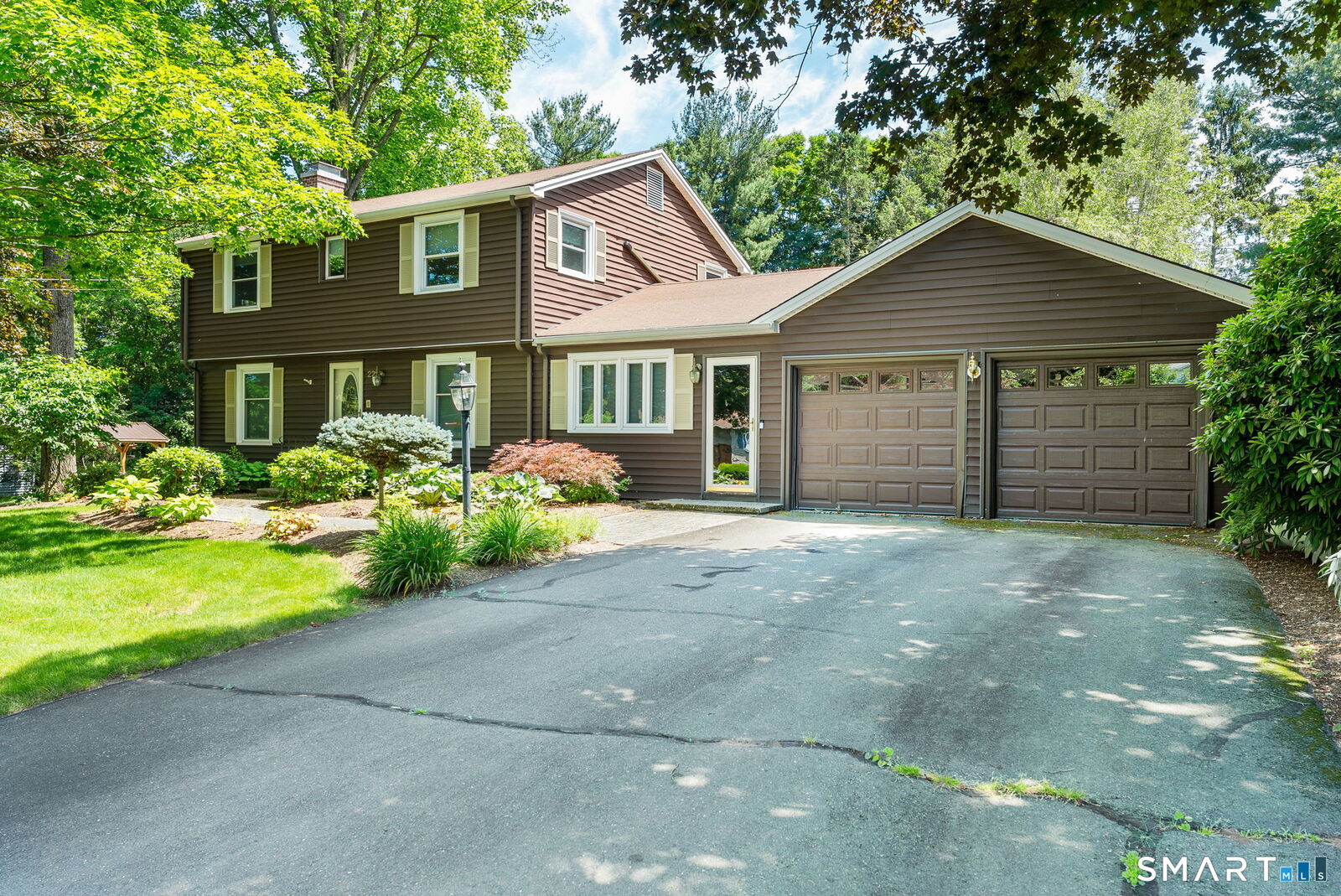 Property Photo:  22 Seneca Drive  CT 06066 
