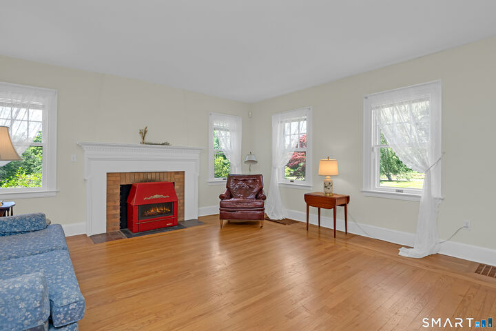 Property Photo:  103 Peck Road  CT 06524 