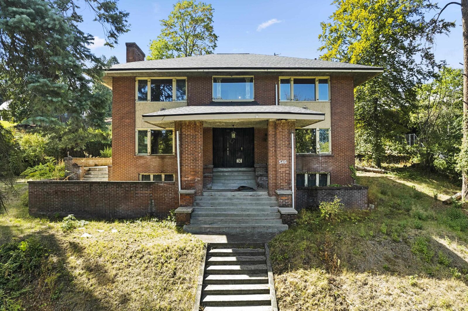 Property Photo: 540 E Rockwood Blvd WA 99202