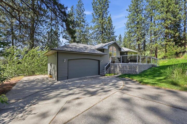 Property Photo: 9921 N Wieber Dr WA 99208
