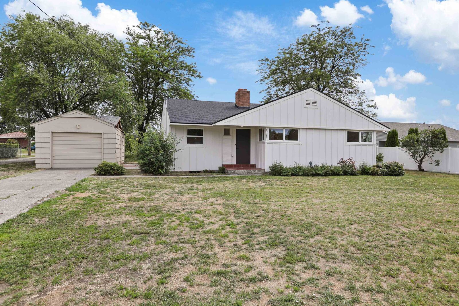 Property Photo:  13716 E Broadway Ave  WA 99216 