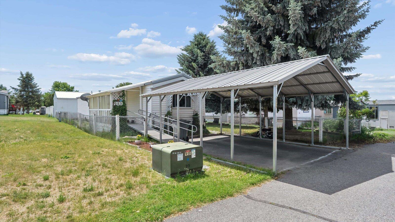 Property Photo:  2201 N Craig Rd 252  WA 99224 