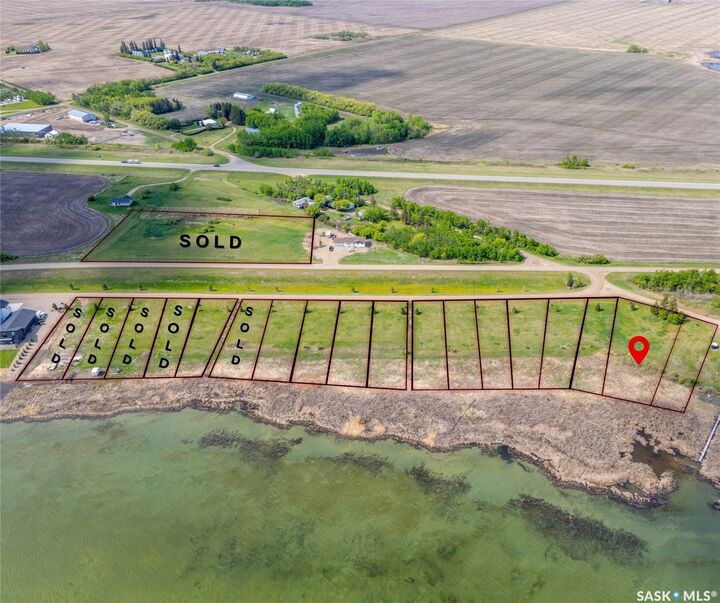Property Photo: 850 Lakeshore Drive SK S0M 1X0