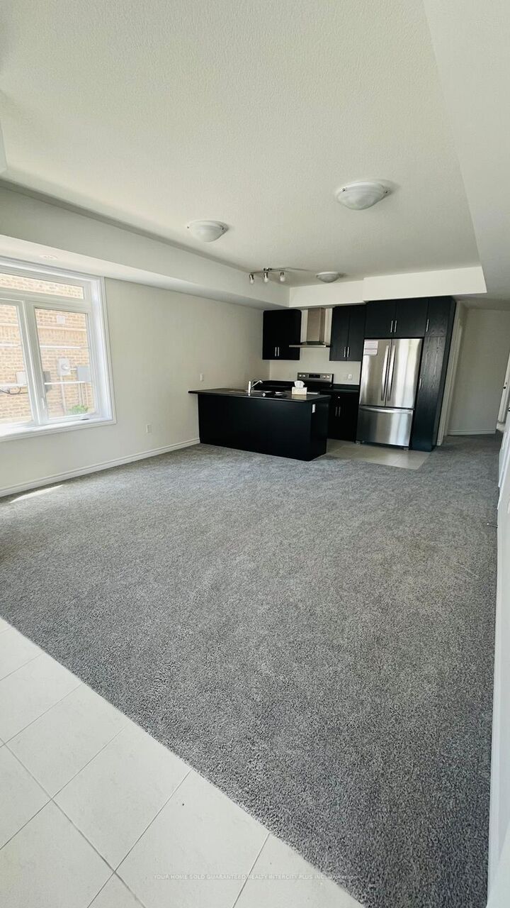 24 Lomond Lane — photo 1
