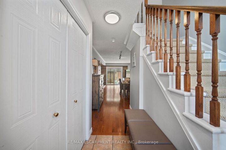Property Photo: 54 Argyle Street S 4 ON N3W 1H9