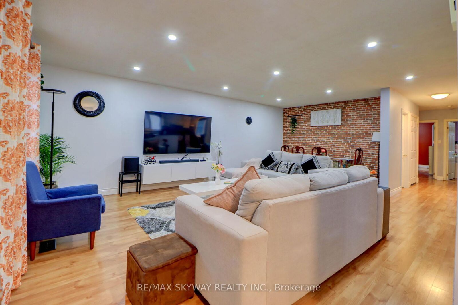 Property Photo: 282B Brock Street W ON L9P 1G1