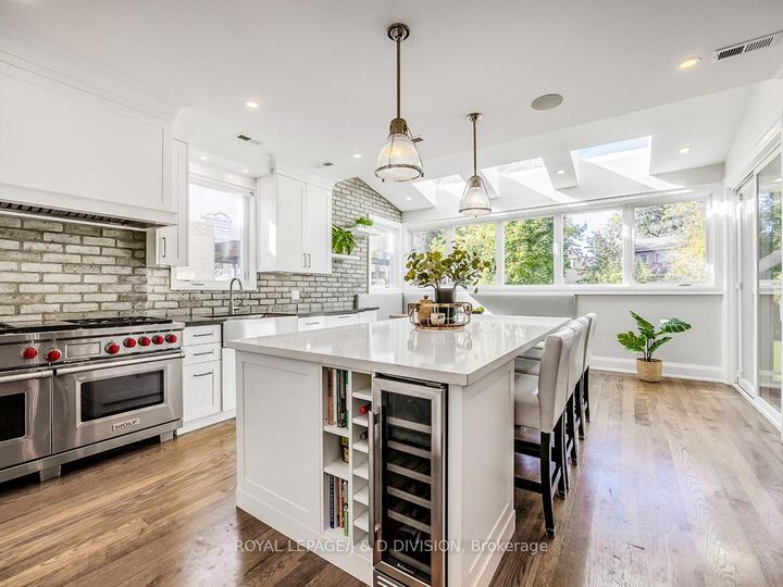 Property Photo: 30 Broadleaf Road ON M3B 1C2