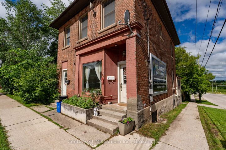 Property Photo: 1700 3rd Avenue E ON N4K 2L9