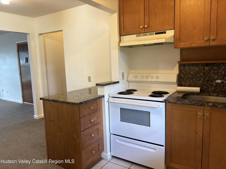 Property Photo:  6-1 Huguenot  NY 12561 