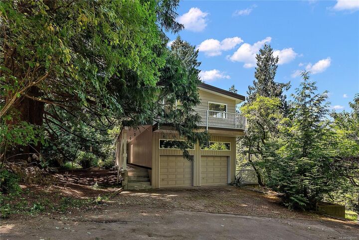 Property Photo: 1356 Lands End Rd BC V8L 5K1
