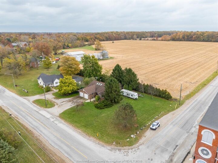 879 Road 2 W — photo 1